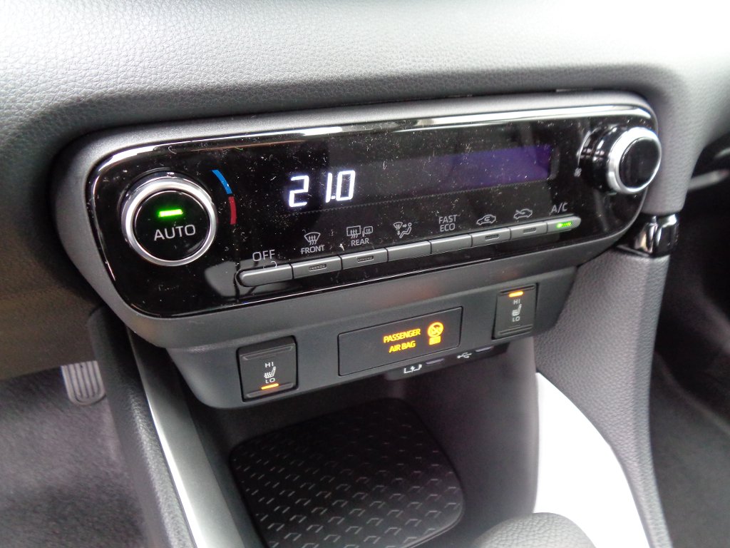 Mazda 2 Hybrid