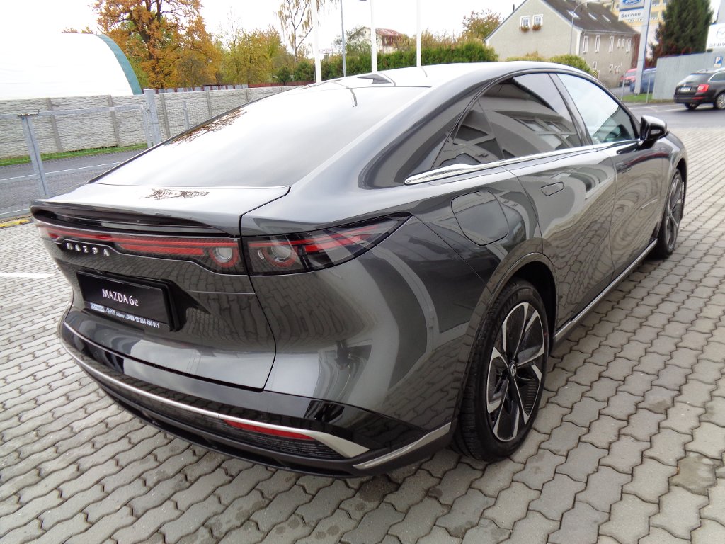 Mazda 6e
