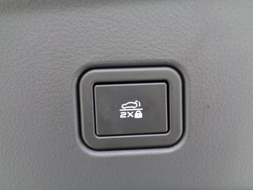 Mazda 6e