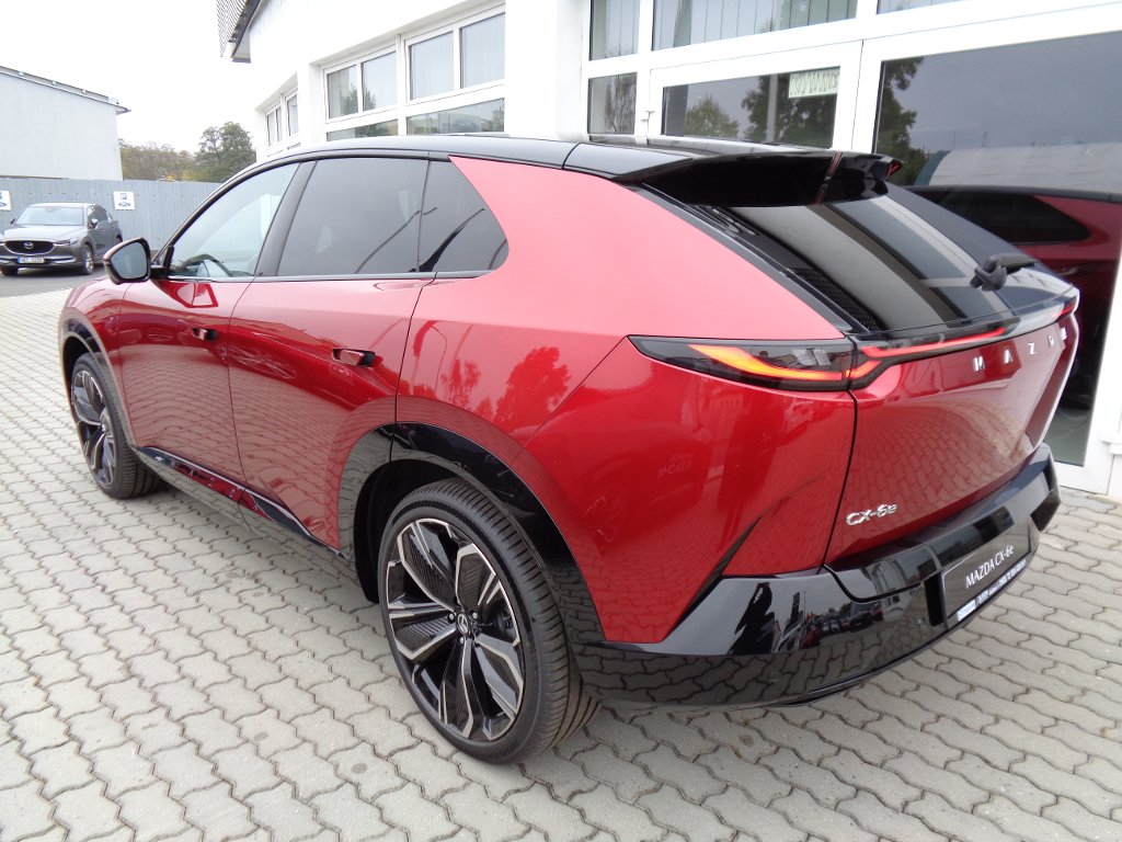 Mazda CX-6e