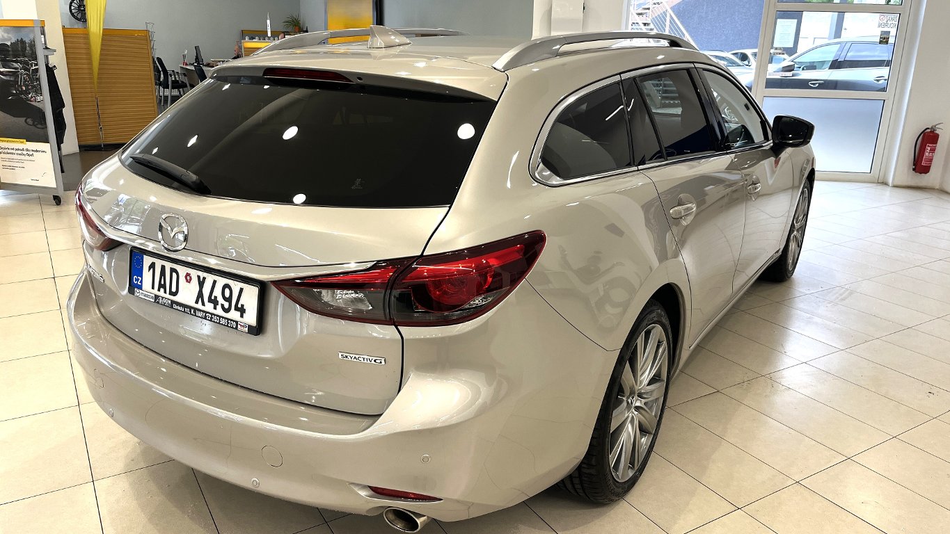 Mazda 6