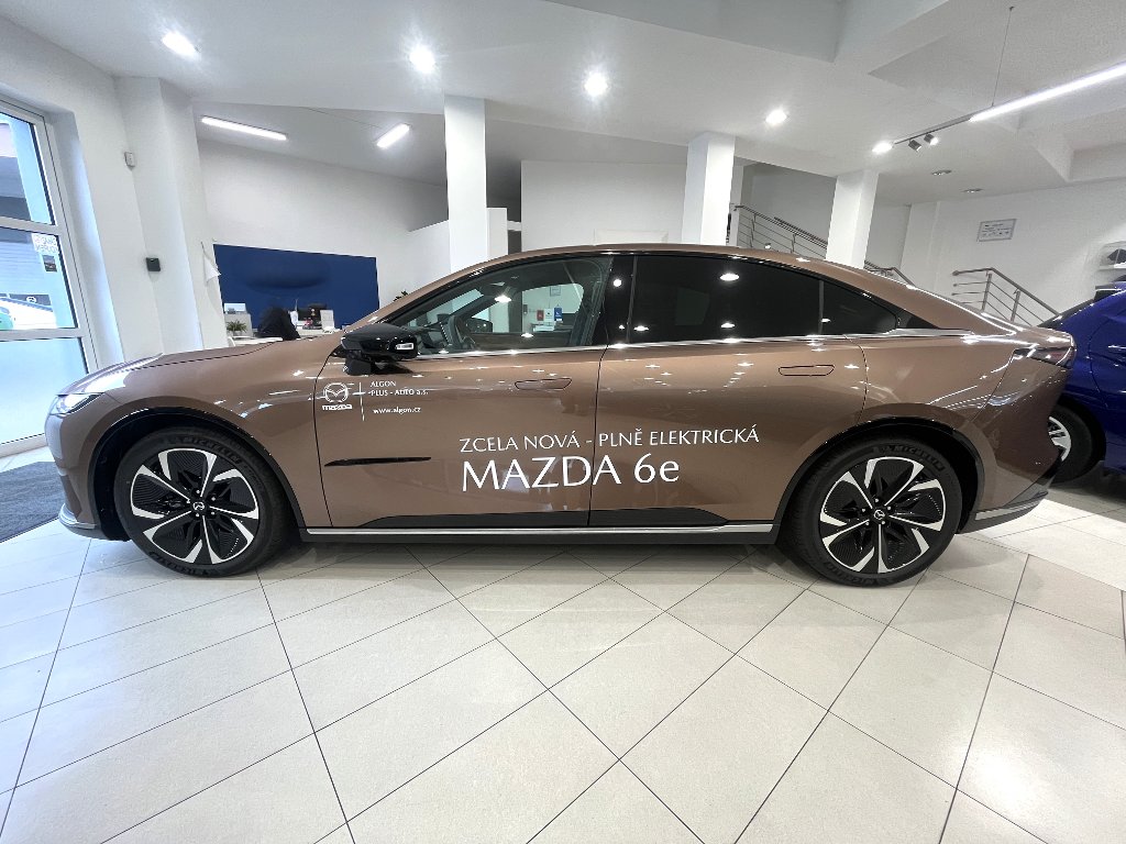 Mazda 6e