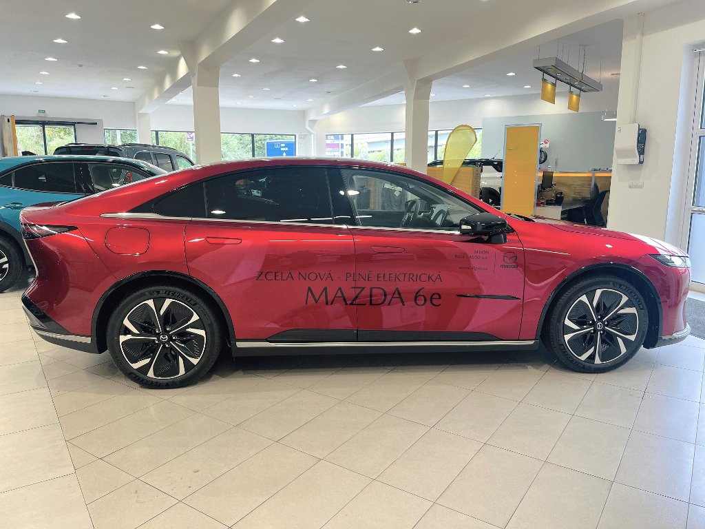 Mazda 6e